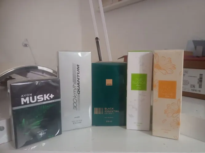 Lote 5 Perfumes Avon