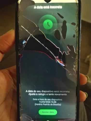 Celular Galaxy A20 - tela danificada