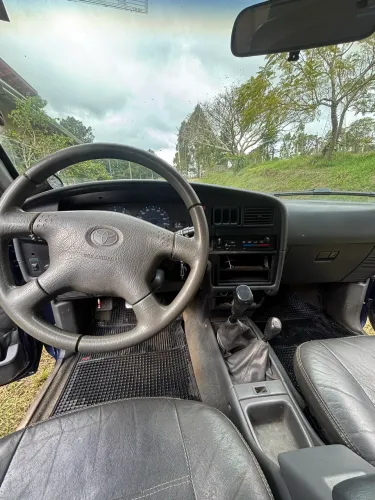 Toyota Hilux CD SRV 4X4 3.0 8V 116cv TB Diesel 2002
