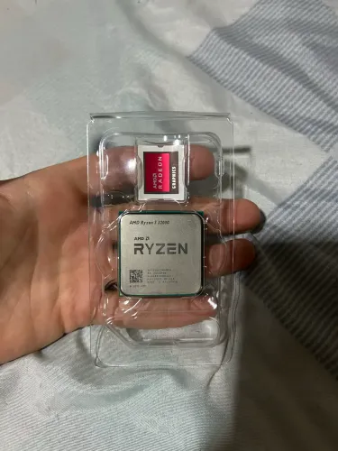 Processador AMD Ryzen 3 3200G, 3.6GHz (4GHz Max Turbo), Cache 6MB, AM4