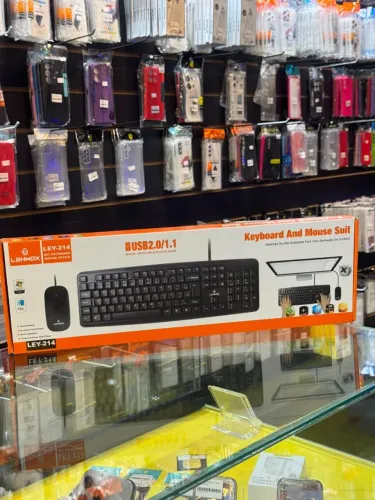 Teclado com mouse lehmox com mouse novo