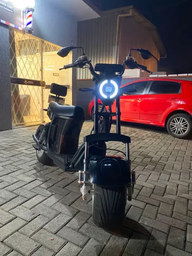 Scooter nova à venda
