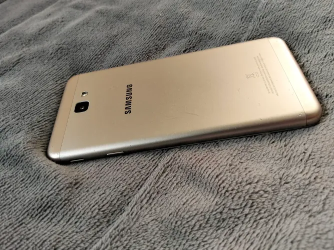 Vende-se celular J7 prime 