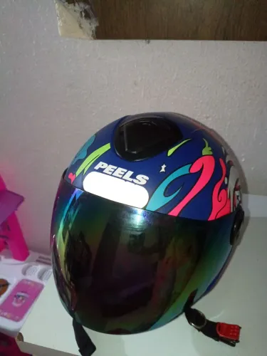 Vende-se capacete aberto semi-novo