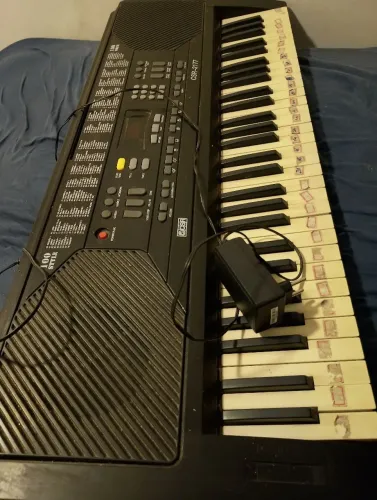 Vende teclado musical
