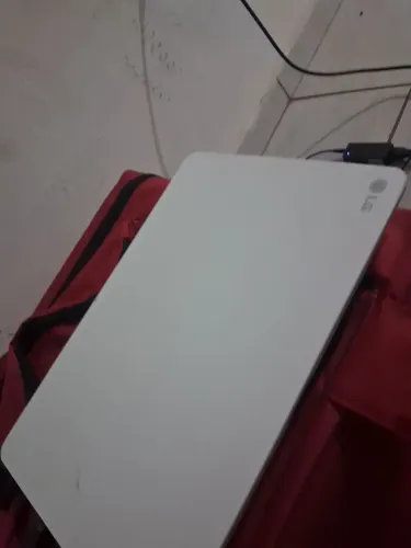 Notebook LG 15U340 - Intel Pentium, 4GB RAM, SSD 120GB (Ótimo para estudos/escritório)