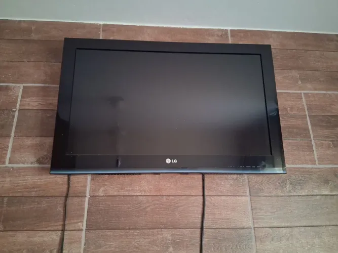 Televisão LG , simples.