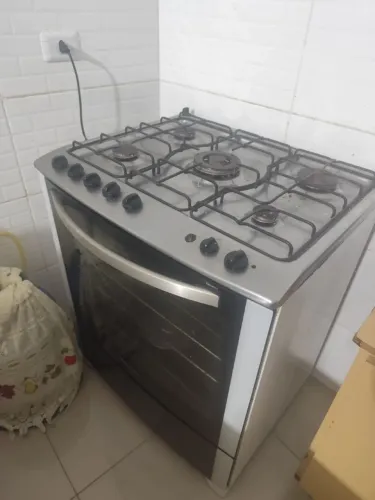 Fogão de Piso Electrolux de 5 Bocas (Linha Experimencie Efficient acendimento automático)