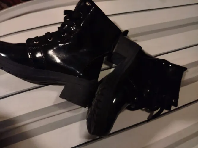 Bota preta infantil 