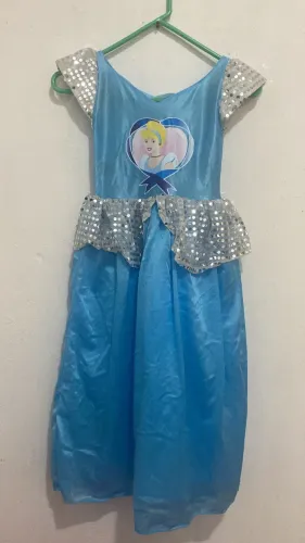Fantasia Cinderela (6 anos)