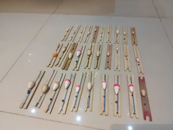 Linhada para vara telescopia pesca de Piau Tilapia Lambari etc. R$7,00 cada uma.