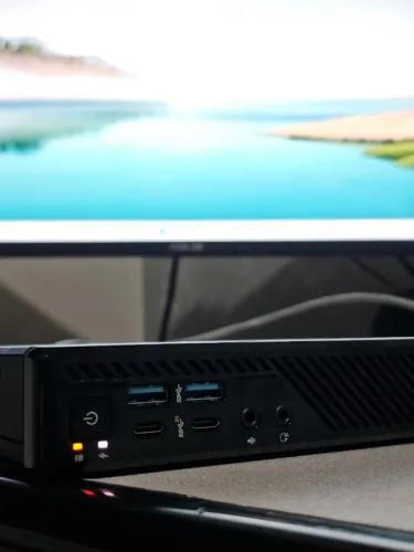 Mini PC Intel Core i3 12ª Geração (Novo) - 8GB RAM DDR5 + SSD 512GB