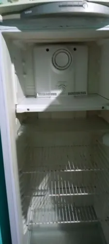 Vende-se geladeira