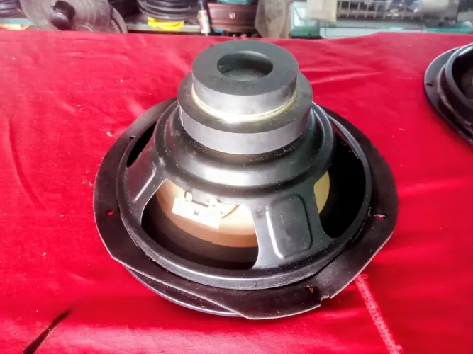  2  Alto-falante s super woofer  de 8 polegadas o imã de 180 w RMS 3 Ohms 