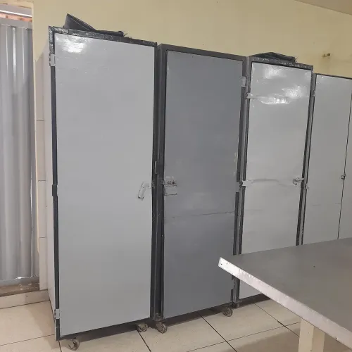 4 armários de padaria