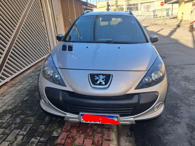 Peugeot 207 SW Escapade 1.6 16V Flex 5P 2010
