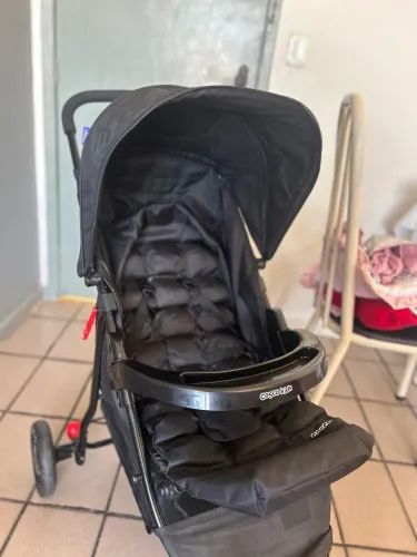 ? VENDO CARRINHO DE BEBÊ ?