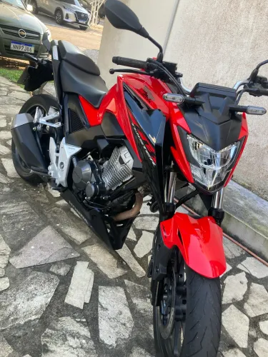 Cb 300f