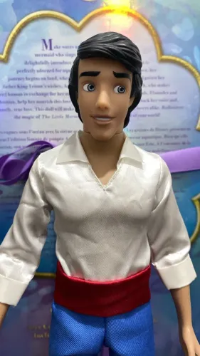 Boneco Príncipe Eric - Disney Store