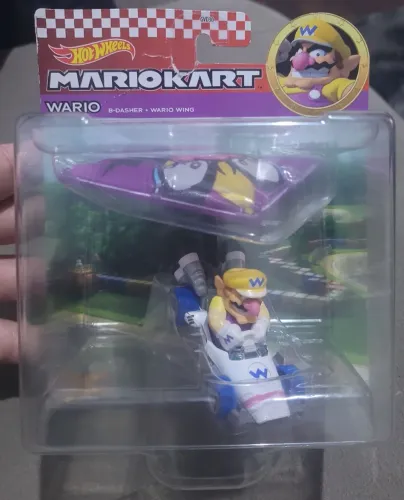 Hotwheels edição mario kart Personagem Wario
