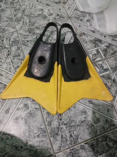 nadadeiras pe de pato
