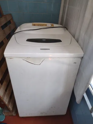 Máquina de lavar com defeito