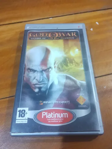 God Of War Chains Of Olympus PSP - Edição Platinum Região 2 Europeu