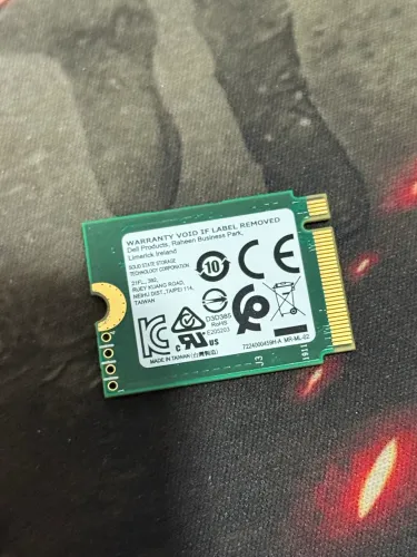 SSD NVMe de 256 GB, marca SSSTC