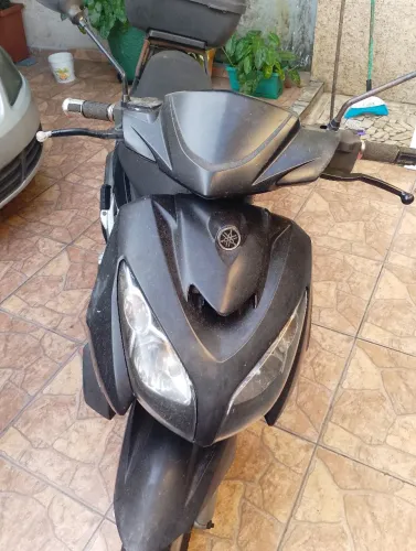 Moto bem conservada