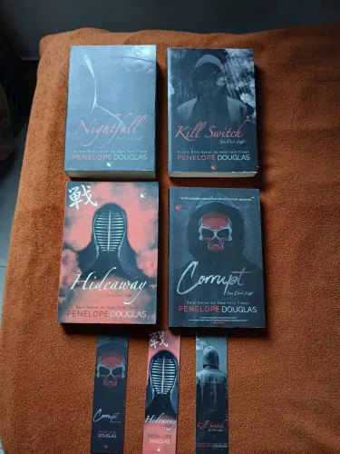 LIVROS - PENELOPE DOUGLAS
