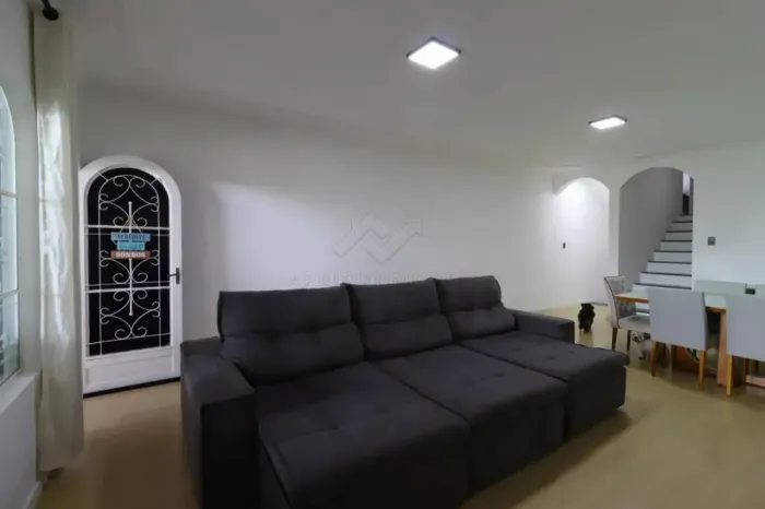 Sobrado com 03 dormitório para locação e venda, 330 m² no bairro Jardim Teles de Menezes -