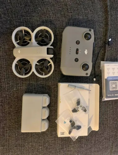 DJI Neo Fly More Combo
