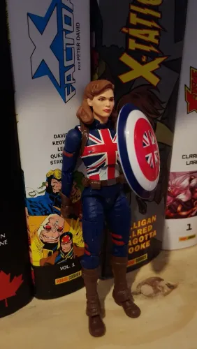 Capitã Carter - action figure linha Marvel Legends
