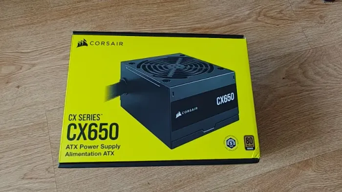 Fonte Corsair CX650, 650W, 80 Plus Bronze, Preto