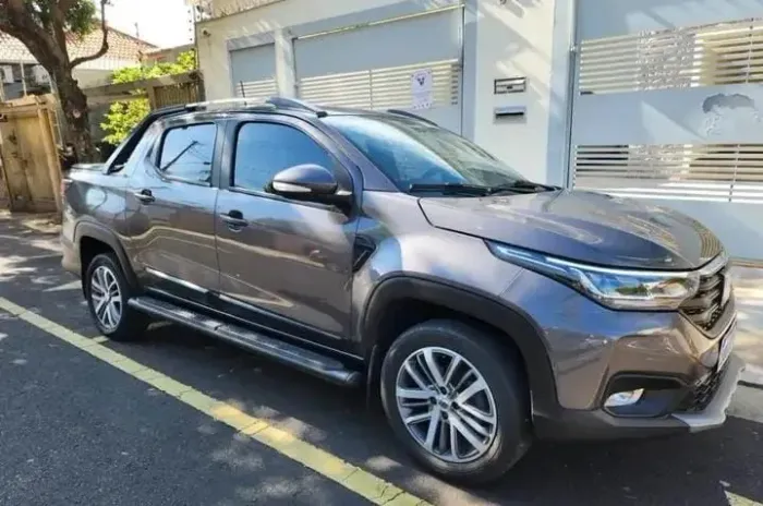 Fiat Strada Volcano 1.3 Flex 8V CD 2024
