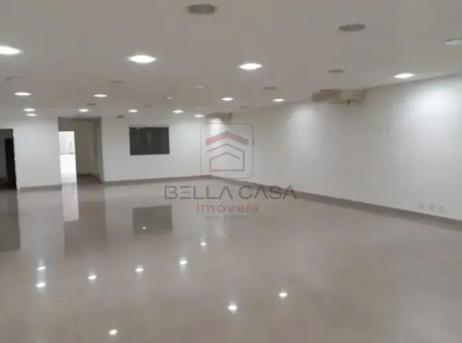 Galpão / Depósito à venda & locação no Cambuci 805 m2