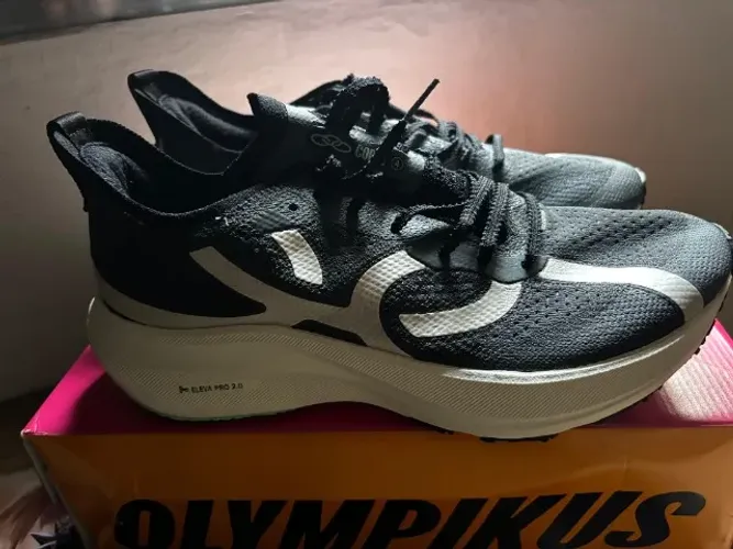 OLYMPIKUS CORRE 4