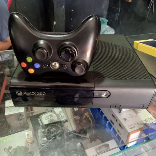 XBOX 360 DESBLOQUEADO + 1 CONTROLE ORIGINAL + HD COM 32 JOGOS 