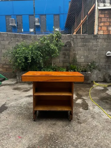 Mesa/carrinho de madeira personalizado
