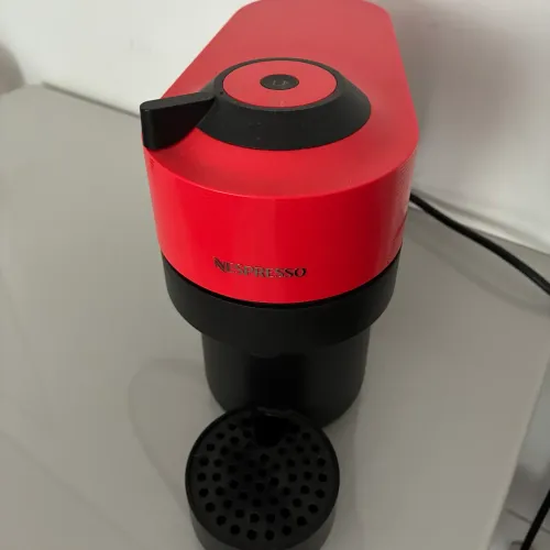 Cafeteira Nespresso Vertuo Pop Vermelha