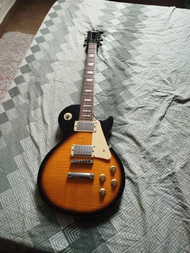 Guitarra Tomaz modelo Les Paul