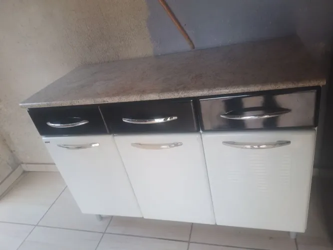 Balcão de aço