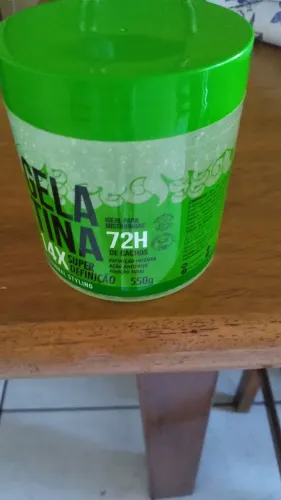 Vendo gelatina para cabelos cacheado Salom para finalizar line Novo