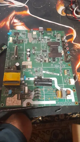 Placa principal tv semp toshiba LE3256(A)W verifique a versão.