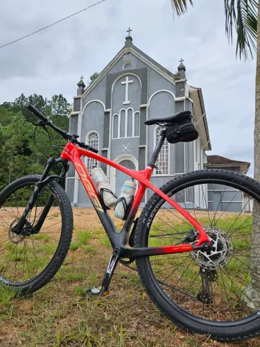 Oggi Agile Sport Carbono T19 - Deore 12v - Manitou Markhor - Boost