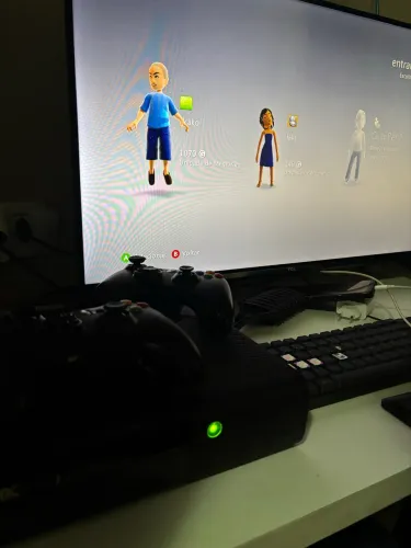 Xbox 360 com 20 jogos