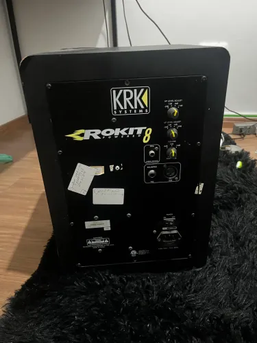 KRK ROKIT 8 