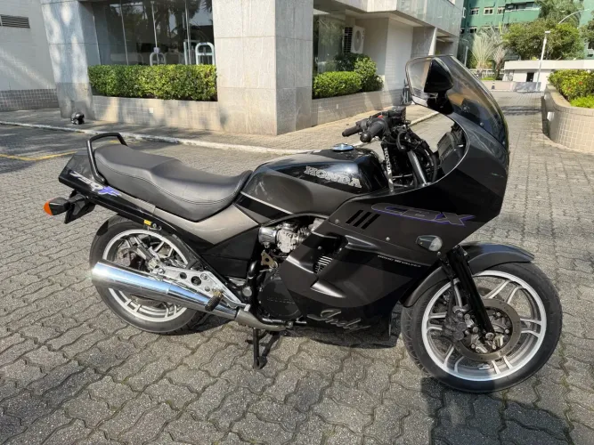 CBX 750 INDY MUITO BEM CONSERVADA