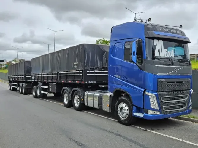 Fh 540 6x4 Bug Leve Mola Ano 2020 Teto Alto Automático + Rodotrem Graneleiro Randon 2018