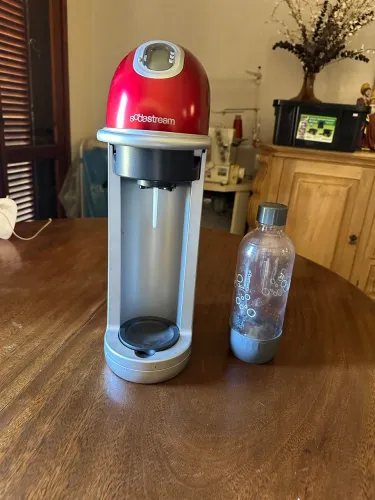 MÁQUINA DE FAZER REFRIGERANTE/AGUA COM GÁS
